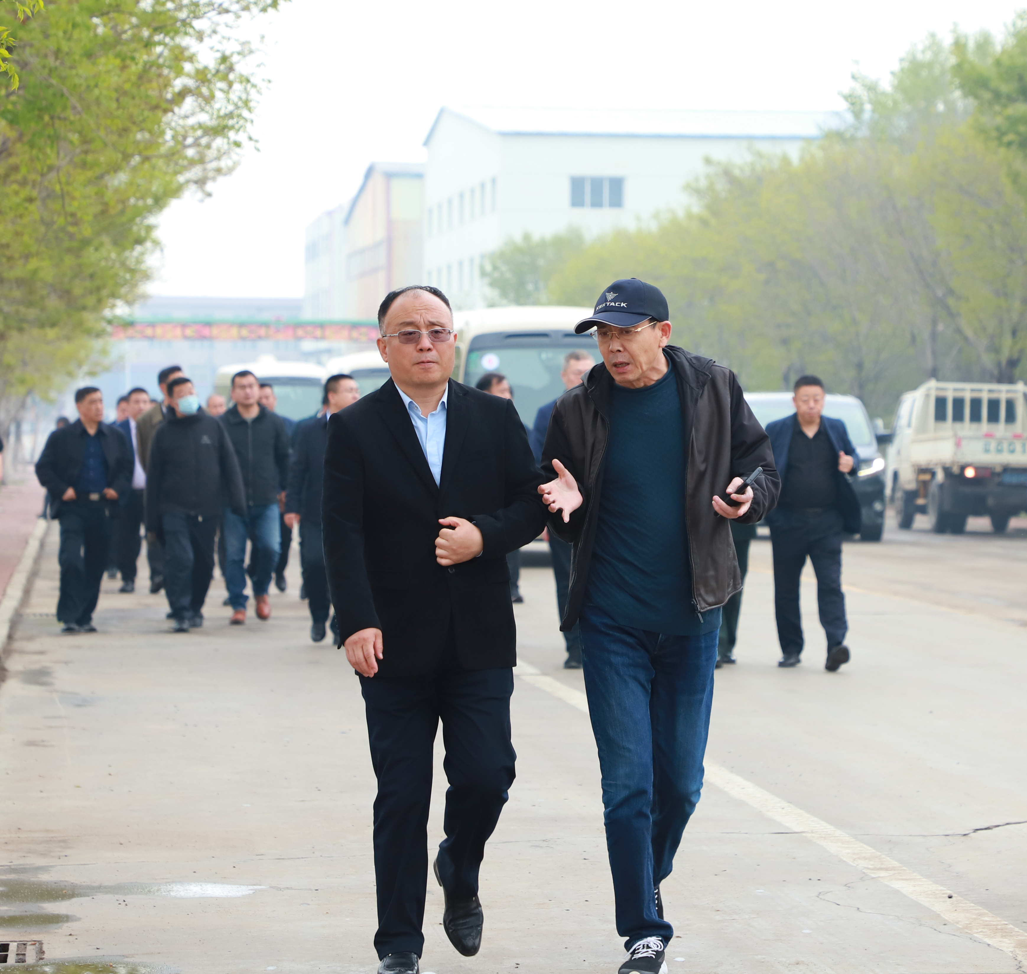 太和区委书记张大军等区四大班子领导到公司调研