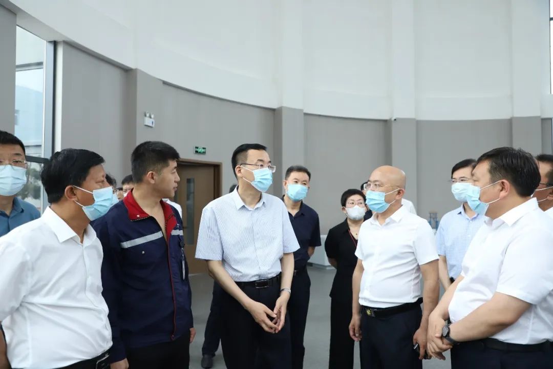 市人大常委会主任杨卫新到公司视察